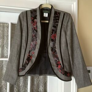 Harve Benard black and white embroidered blazer.  Size 6